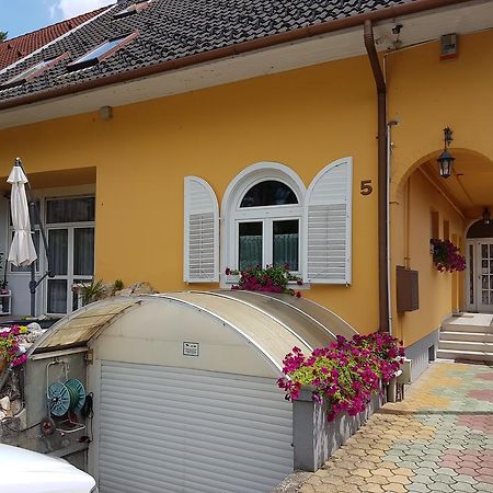 Ilona Vendeghaz Hotel ชิโอฟก ภายนอก รูปภาพ